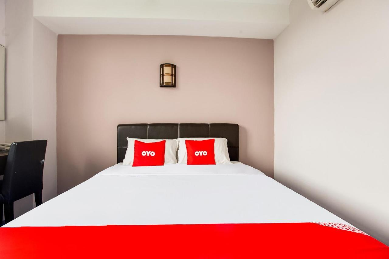 Oyo 89631 988 Hotel Johor Bahru Extérieur photo