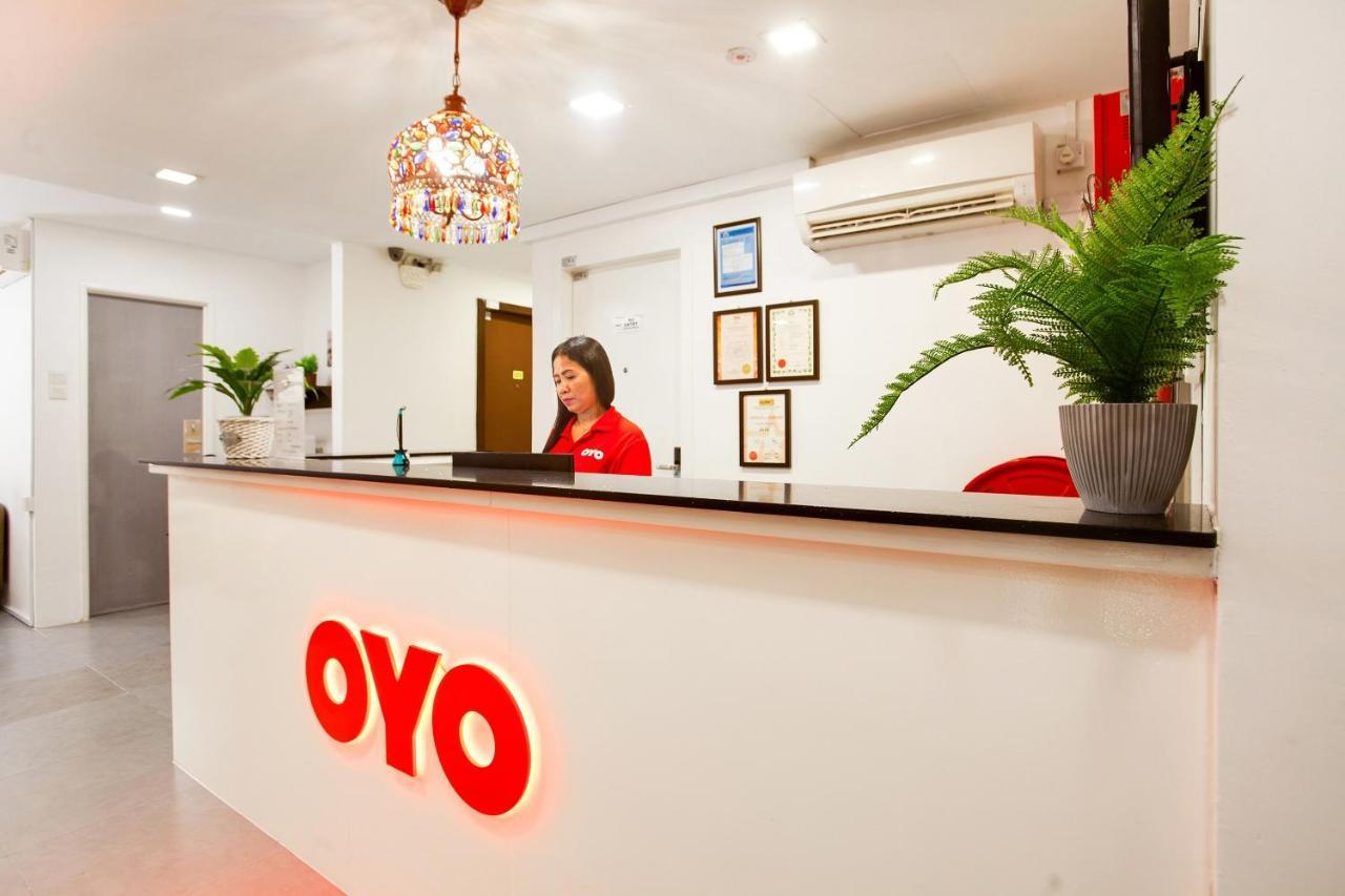 Oyo 89631 988 Hotel Johor Bahru Extérieur photo